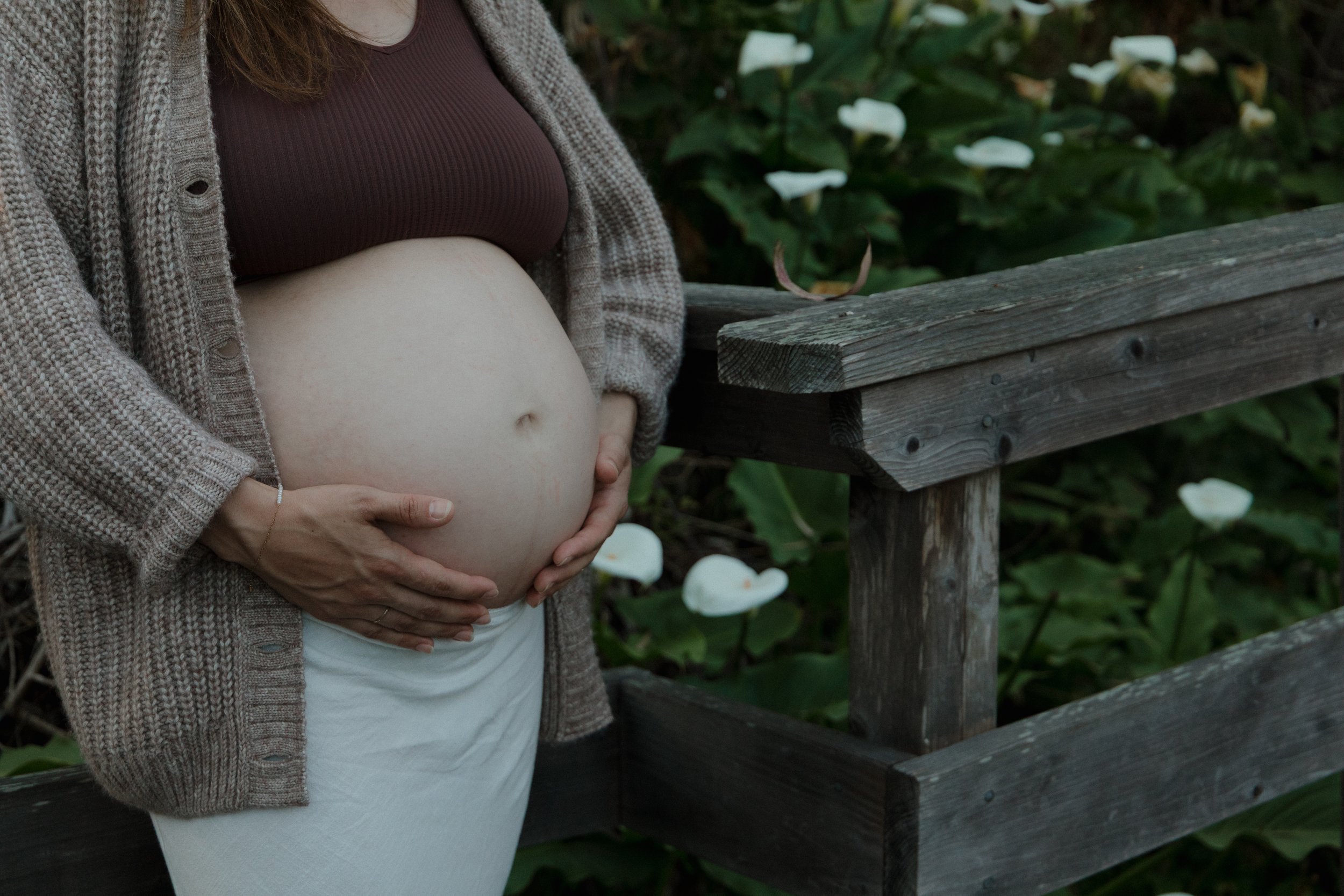 A quiet moment preparing for birth
